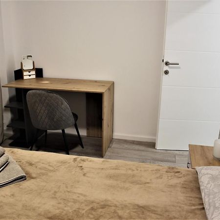 Tiziano T1 Apartment Zagreb Bagian luar foto